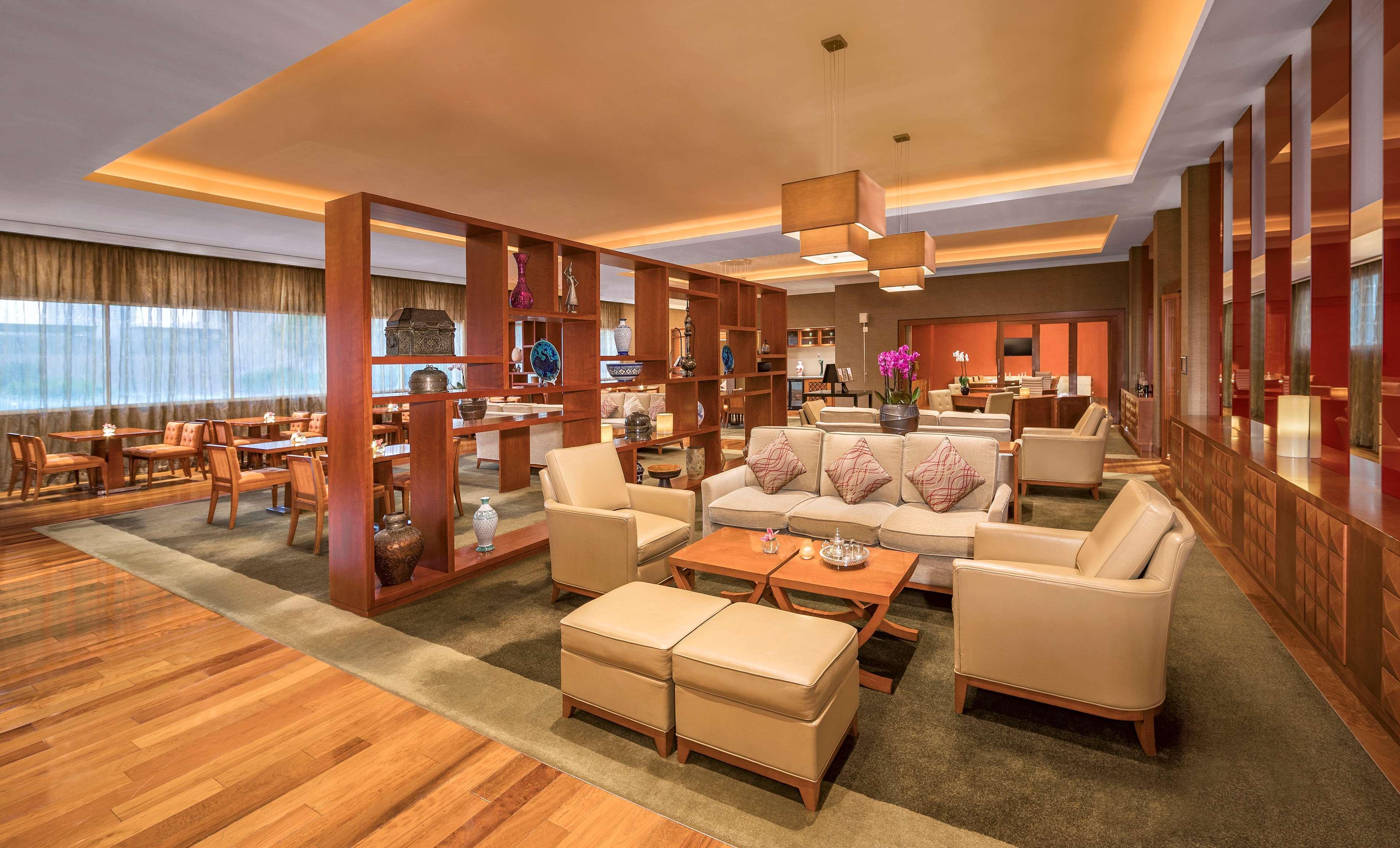 แกรนด์ ไฮแอท โดฮา Hotel ภายนอก รูปภาพ The lounge at the airport