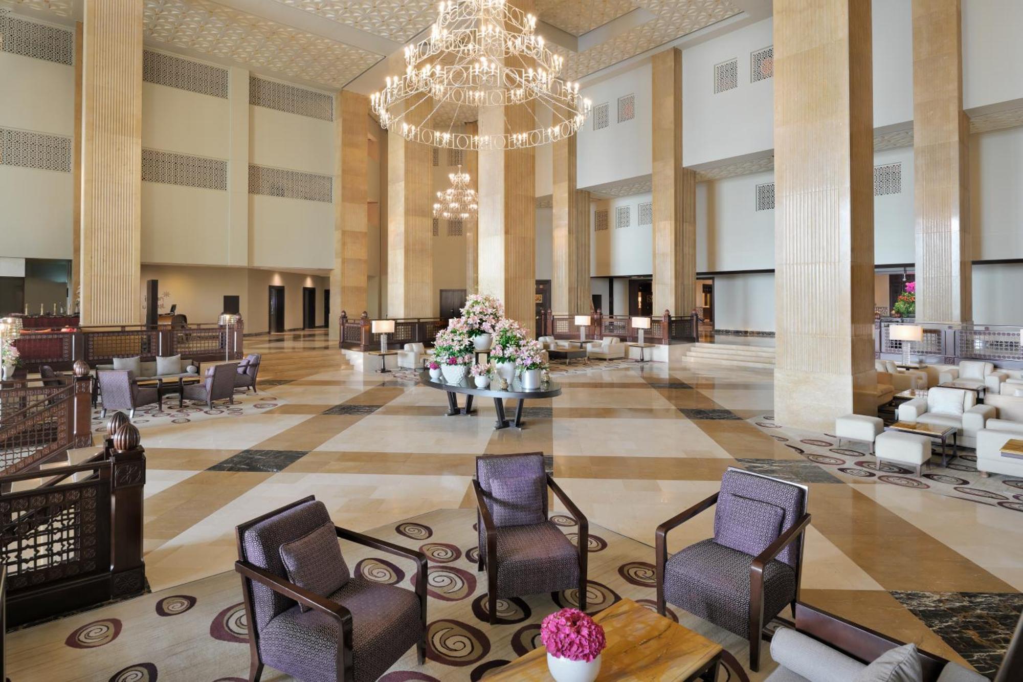แกรนด์ ไฮแอท โดฮา Hotel ภายนอก รูปภาพ The lobby of the hotel